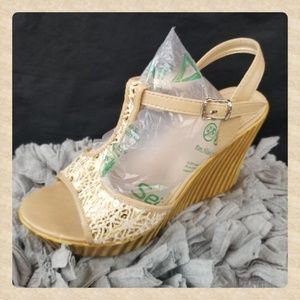 EUC Sequin Crochet Platform Strap Sandals!.